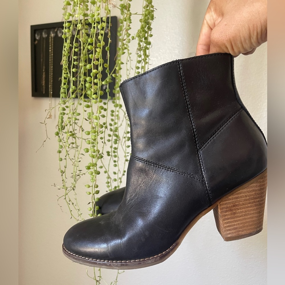 House of Harlow 1960 booties